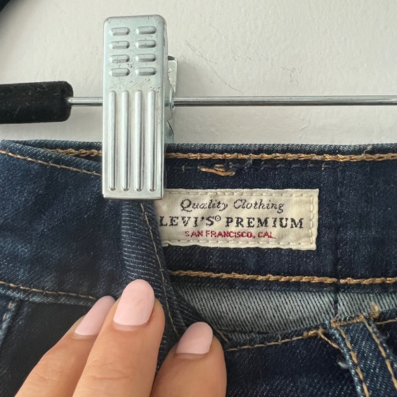 Levi's High Waisted Skinny Jeans - Picture 3 of 6